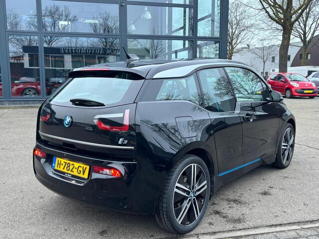 BMW i3 Executive Edition 120Ah 42 kWh UNIEKE KMSTAND |