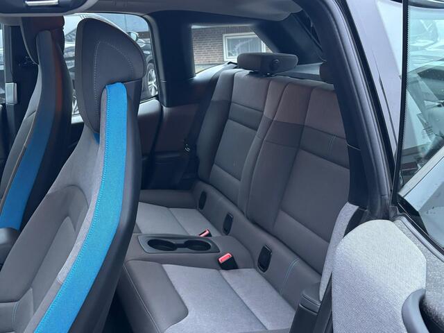 BMW i3 Executive Edition 120Ah 42 kWh UNIEKE KMSTAND |