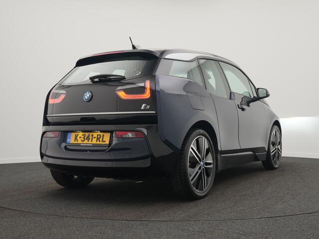BMW i3 120Ah 42 kWh - Warmtepomp - Achteruitrijcamera - Navigatie - Stoelverwarming