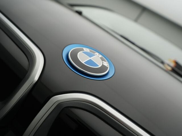 BMW i3 120Ah 42 kWh - Warmtepomp - Achteruitrijcamera - Navigatie - Stoelverwarming