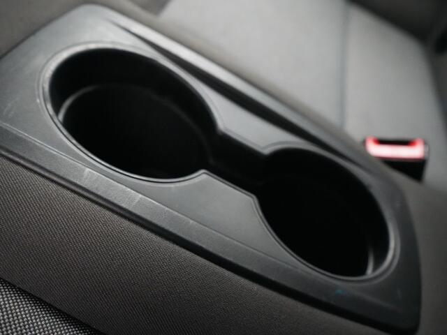 BMW i3 120Ah 42 kWh - Warmtepomp - Achteruitrijcamera - Navigatie - Stoelverwarming