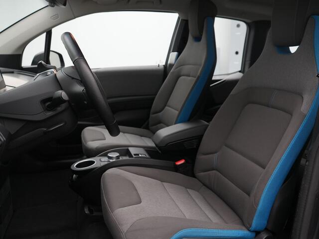 BMW i3 120Ah 42 kWh - Warmtepomp - Achteruitrijcamera - Navigatie - Stoelverwarming