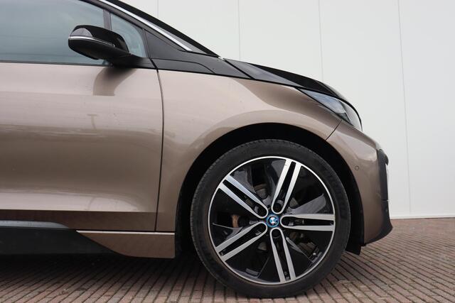 BMW i3 Executive Edition 120Ah 42 kWh / Harman Kardon / Extra Getint Glas / Comfort Access / Driving Assistant Plus / Achteruitrijcamera /