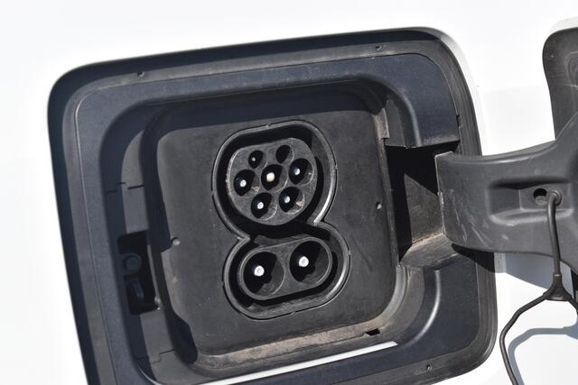 BMW i3 Basis 120Ah 42 kWh | NAVI | CRUISE CONTROL | CLIMATE CONTROL | PDC | LMV