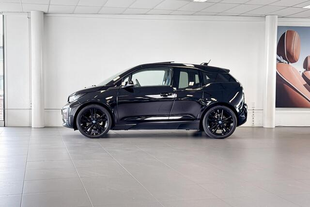 BMW i3 Basis 120Ah 42 kWh | Stoelverwarming | Glazen schuif-/kanteldak | Sportonderstel |