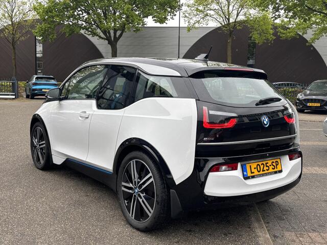 BMW i3 Basis iPerformance 94Ah 33 kWh PANO | CAMERA | RIJKLAARPRIJS INCL. 12 MND. BOVAGGARANTIE