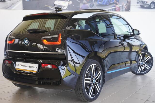 BMW i3 120Ah | Executive Edition | Driving Assistant Plus | Achteruitrijcamera | Elektrisch glazen schuif-/kanteldak