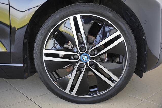 BMW i3 120Ah | Executive Edition | Driving Assistant Plus | Achteruitrijcamera | Elektrisch glazen schuif-/kanteldak