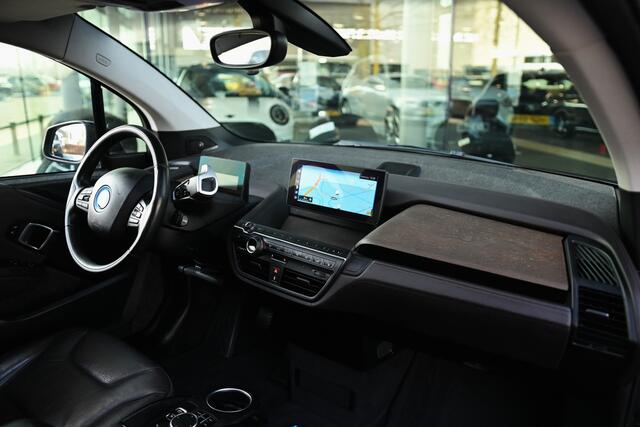 BMW i3 S / Schuif-kanteldak / Achteruitrijcamera / Comfort Access / Apple CarPlay / Navigatie Professional / Stoelverwarming