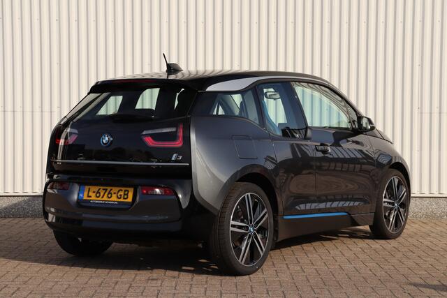 BMW i3 Executive Edition 120Ah 42 kWh | Warmtepomp | Navigatie | Camera | Stoelverwarming