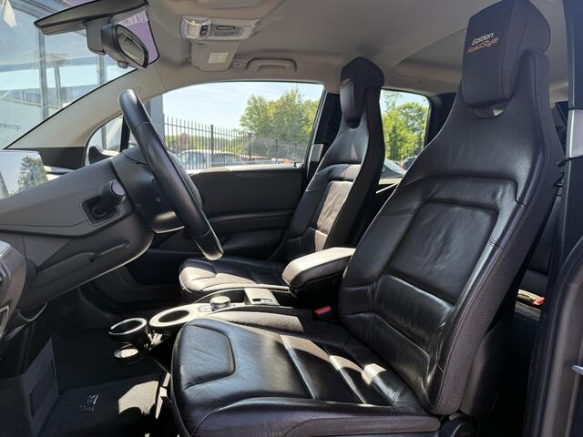 BMW i3 S 120Ah 42 kWh RoadStyle Edition 2e Eigenaar,Navi,Leder,184pk,Stoelverwarming,Dealer Onderhouden,Pdc V+A,Apk tot 01-2026
