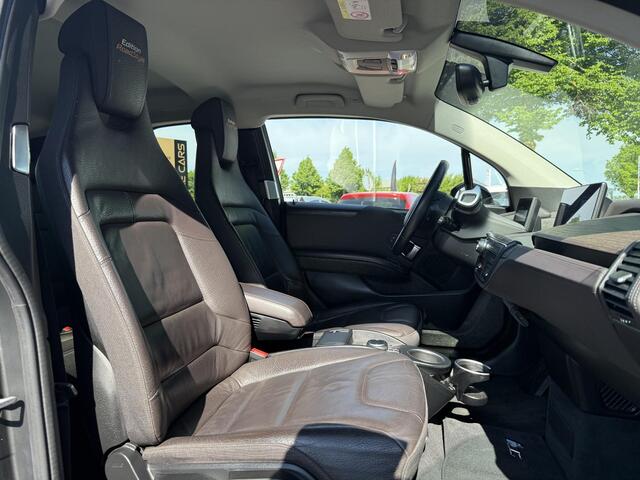 BMW i3 S 120Ah 42 kWh RoadStyle Edition 2e Eigenaar,Navi,Leder,184pk,Stoelverwarming,Dealer Onderhouden,Pdc V+A,Apk tot 01-2026