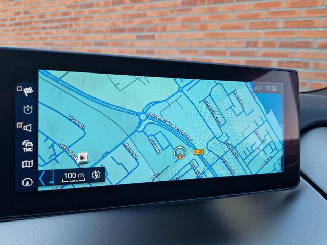 BMW i3 Business Edition 120Ah 42 kWh | Camera | Navi | Licht- en Regensensor | Cruise | Stoelverwarming | DAB |