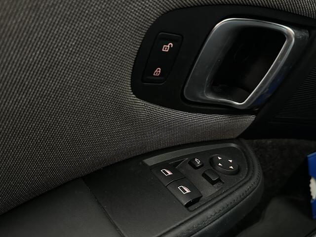 BMW i3 Dark Shadow Edition 120Ah 42 kWh Panorama Stoelverwarming Led Navi