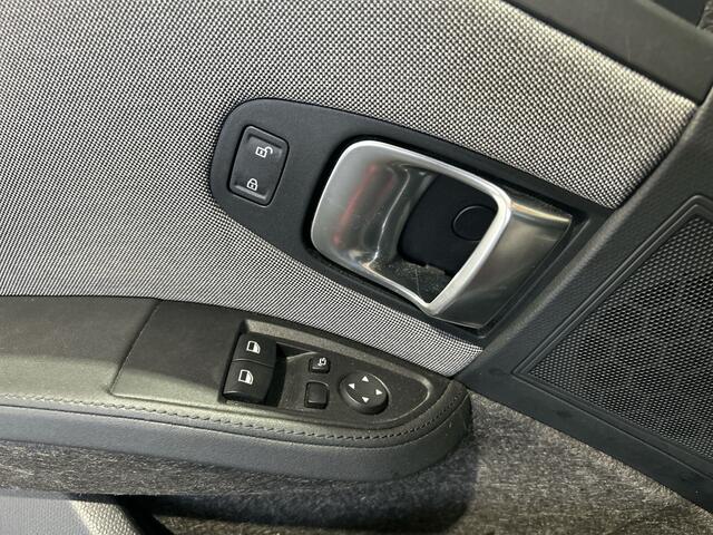 BMW i3 Executive Edition 120Ah 42 kWh | Panoramadak | stoelverwarming