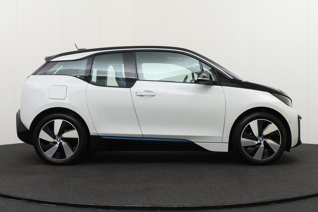 BMW i3 Basis 120Ah 42 kWh Warmtepomp Camera Adapt. Cruise stop&go LED