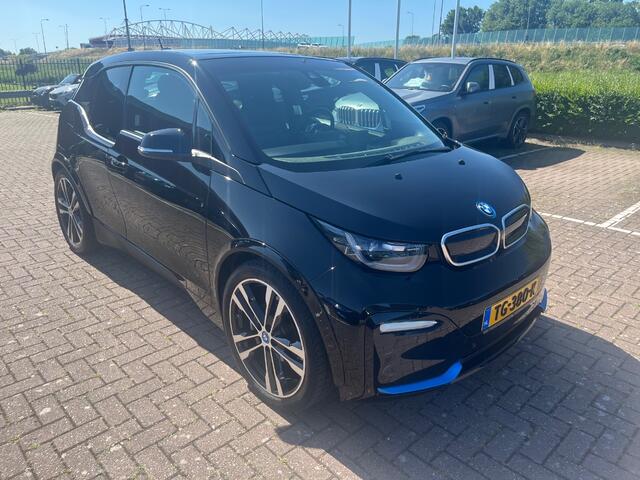 BMW i3 S iPerformance 94Ah 33 kWh / Panoramadak / Camera / Leder / 20'' / Keyless / Navigatie / DAB / ACC / Stoelverwarming