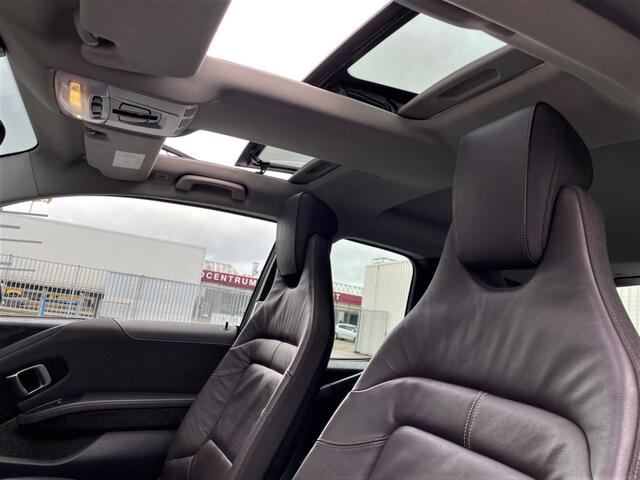 BMW i3 S Executive 120Ah/42 kWh 184pk/Sunroof/Adaptive/Carplay/20"/3-Fase