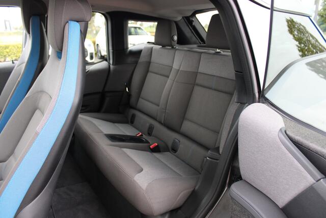 BMW i3 Executive / Achteruitrijcamera / Park Assistant / Stoelverwarming / Navigatie Professional / Comfort Access