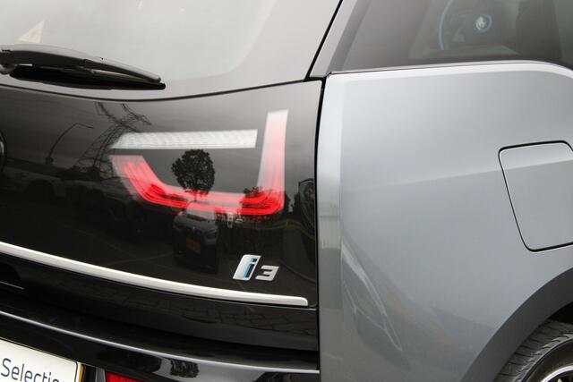 BMW i3 Executive / Achteruitrijcamera / Park Assistant / Stoelverwarming / Navigatie Professional / Comfort Access