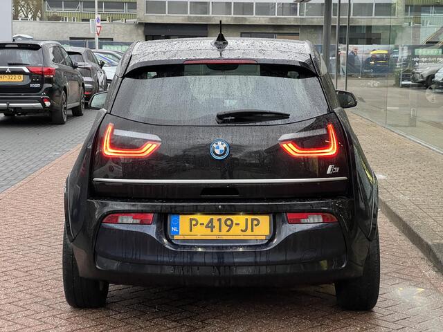 BMW i3 Business Edition Plus 120Ah 42 kWh | SOH 91.2% | Schuifkanteldak | Leder | Adaptieve Cruise Control | Stoelverwarming