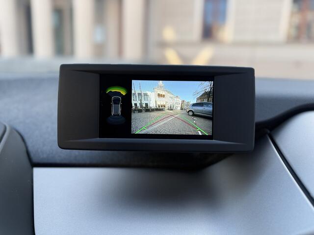 BMW i3 120Ah 42kWh Executive Edition l Warmtepomp l Camera l Navi l Cruise- en Climate Control