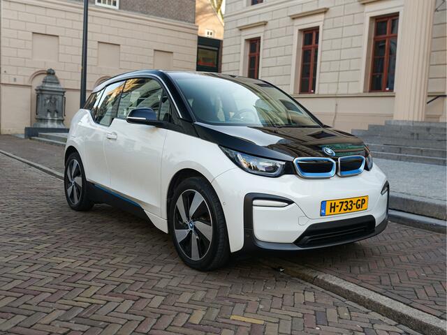 BMW i3 120Ah 42kWh Executive Edition l Warmtepomp l Camera l Navi l Cruise- en Climate Control