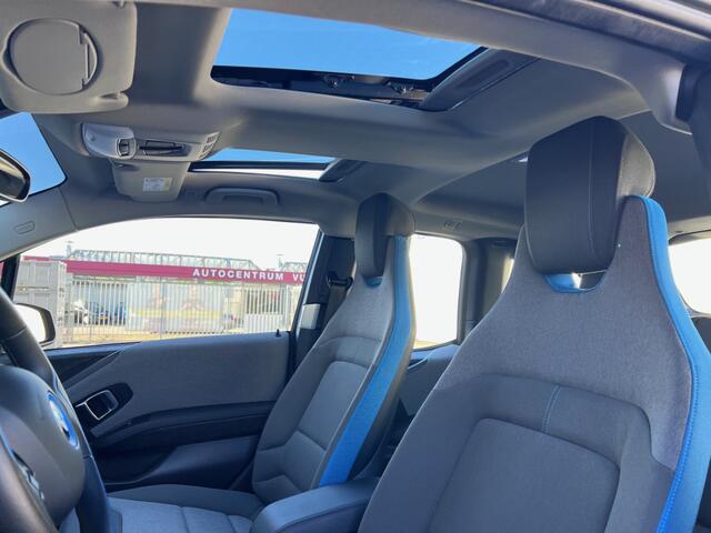 BMW i3 Executive 120Ah 42 kWh/Schuifdak/H-Kardon/Adaptive/Carplay/Camera/3-fase