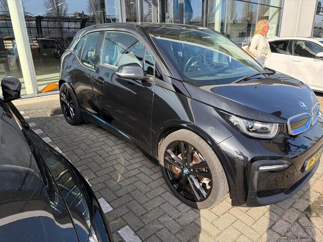 BMW i3 Business Edition 120Ah 42 kWh | 20" | Snellader | CarPlay | Panorama | Camera