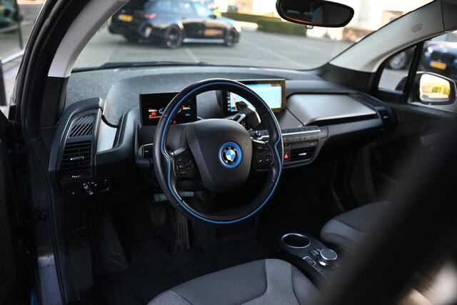 BMW i3 Business / Sportpakket / Achteruitrijcamera / Cruise Control / Stoelverwarming / Getint glas / Apple CarPlay