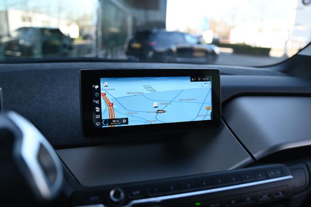 BMW i3 Business / Sportpakket / Achteruitrijcamera / Cruise Control / Stoelverwarming / Getint glas / Apple CarPlay