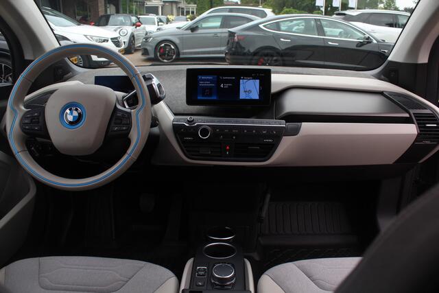 BMW i3 S 120Ah 42 kWh / Camera / Warmtepomp / Navi. Proff / 18'' / Stoelverwarming / DAB / Getint glas / Cruise Control