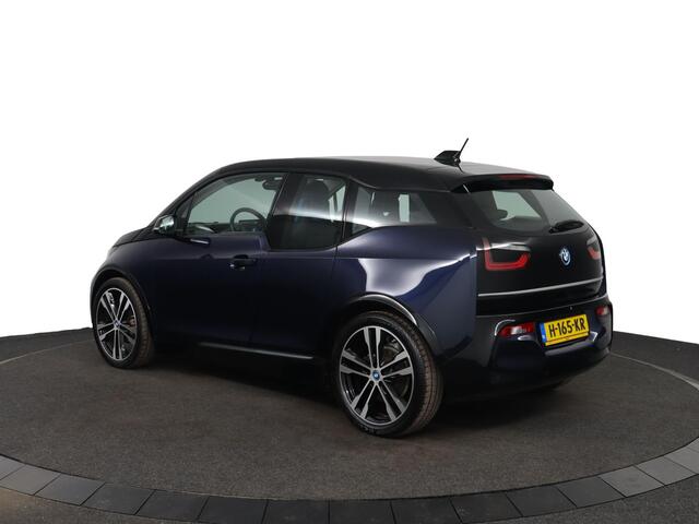 BMW i3 S Executive Edition 120Ah 42 kWh | voorstoelen verwarmd | achteruitrijcamera | warmtepomp | parkeersensor voor/achter | Lentevoordeel