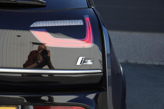 BMW i3 S Executive 120Ah 42 kWh 184pk Carplay/ W-pomp/3-Fase