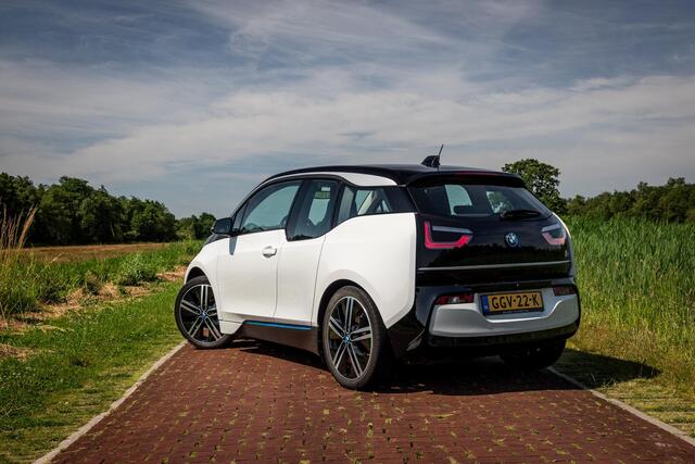 BMW i3 Basis 120Ah 42 kWh Warmtepomp LED 20 inch