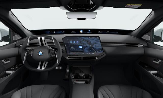 BMW i3 50 xDrive M Sport / Panoramadak / Trekhaak / M Multifunctionele stoelen / 3D Head-Up / Stuurverwarming / Parking Assistant Plus