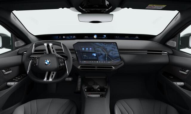 BMW i3 50 xDrive M Sport / Panoramadak / Trekhaak / M Multifunctionele stoelen / 3D Head-Up / Stuurverwarming / Parking Assistant Plus
