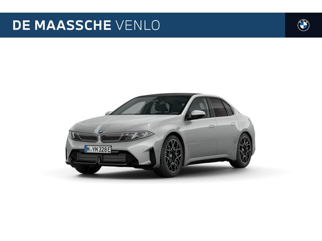 BMW i3 50 xDrive M Sport / Panoramadak / Trekhaak / 3D Head-Up / M Multifunctionele stoelen / Stuurverwarming / Parking Assistant Plus