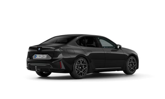 BMW i3 50 xDrive M Sport / Panoramadak / Trekhaak / 3D Head-Up / M Multifunctionele stoelen / Parking Assistant Plus / Stuurverwarming