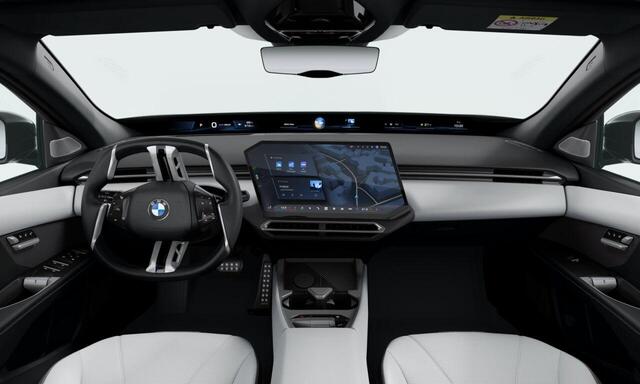 BMW i3 50 xDrive | First Edition | M Sportpakket | Panoramadak | Verlichte Iconic Glow grille | Harman Kardon