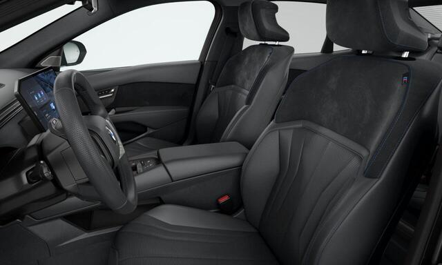 BMW i3 50 xDrive | First Edition | M Sportpakket | Verlichte Iconic Glow Grille | Harman Kardon | Panoramadak | Trekhaak