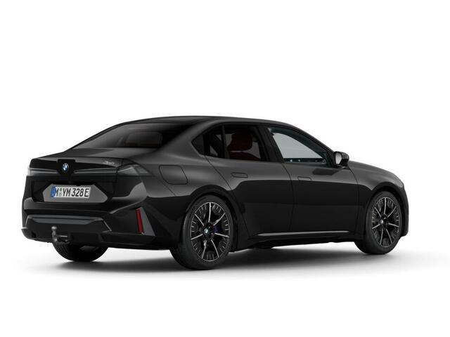 BMW i3 50 xDrive | First Edition | M Sportpakket | Verlichte Iconic Glow Grille | Panoramadak | Harman Kardon | Trekhaak