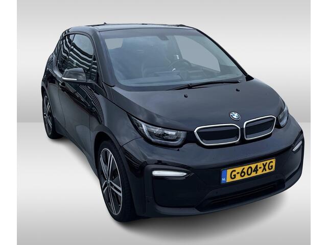 BMW i3 Executive Edition 120Ah 42 kWh / Panoramadak / Camera / Leder / Navigatie / 20'' / Warmtepomp / DAB / Stoelverwarming / Cruise Control