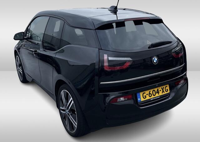 BMW i3 Executive Edition 120Ah 42 kWh / Panoramadak / Camera / Leder / Navigatie / 20'' / Warmtepomp / DAB / Stoelverwarming / Cruise Control