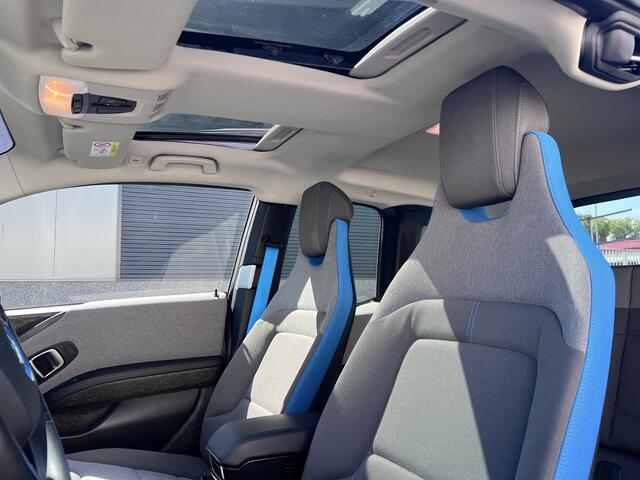 BMW i3 Executive 120Ah 42 kWh Kaschmir silver/ Sunroof/Carplay/W-pomp