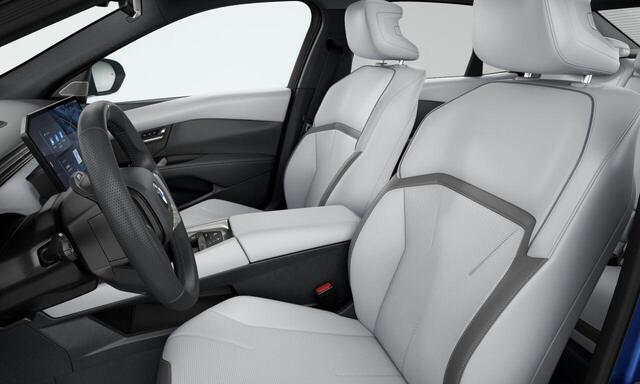 BMW i3 50 xDrive First Edition M Sportpakket | Panoramadak | Driving Assistant Plus | Parking Assistant Plus | Digital Pack | Innovation Pack