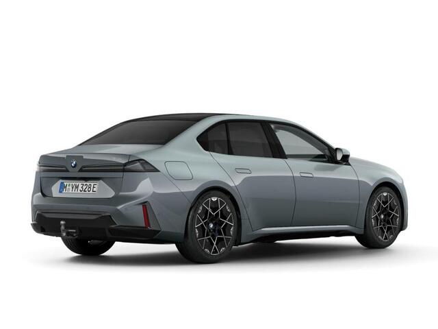 BMW i3 50 xDrive | First Edition | M Sportpakket | Head-up Display | Panoramadak | Iconic Glow
