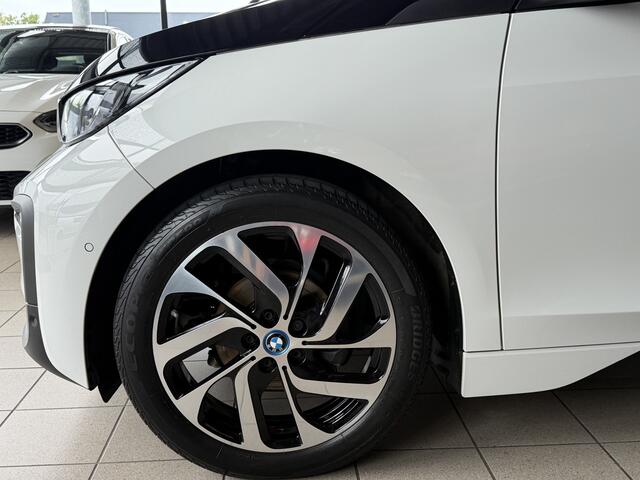 BMW i3 Executive Edition 120Ah 42 kWh | Leer | Carplay | Camera | SOH Interesse, Proefrit? Bel of app met: 06-24 28 28 42/ 06-42130156