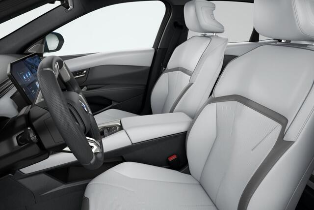 BMW i3 Sedan 50 xDrive First Edition | M Sportpakket | Innovation Pack | Trekhaak | Panoramadak
