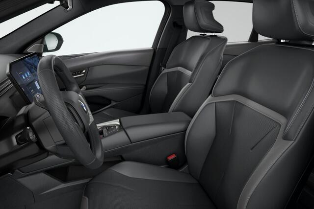 BMW i3 Sedan 50 xDrive First Edition | M Sportpakket | Innovation Pack | Trekhaak | Panoramadak